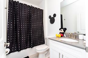 Spacious Comfy Retreat Prime Location Amazing