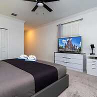 Spacious Comfy Retreat Prime Location Amazing