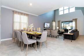 Spacious Comfy Retreat Prime Location Amazing