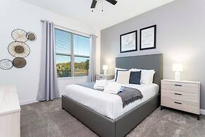 Spacious Comfy Retreat Prime Location Amazing