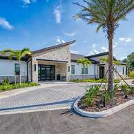 Spacious Comfy Retreat Prime Location Amazing