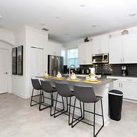 Spacious Comfy Retreat Prime Location Amazing