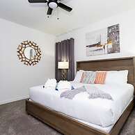 Spacious Comfy Retreat Prime Location Amazing