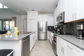 Spacious Comfy Retreat Prime Location Amazing