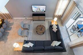 Spacious Comfy Retreat Prime Location Amazing