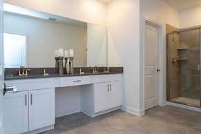 Spacious Comfy Retreat Prime Location Amazing