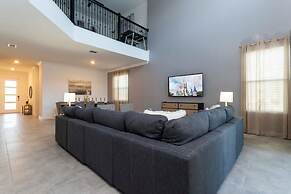 Spacious Comfy Retreat Prime Location Amazing