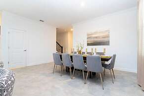 Spacious Comfy Retreat Prime Location Amazing