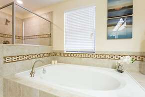 Spacious 5BR Private Pool Beautiful Decor