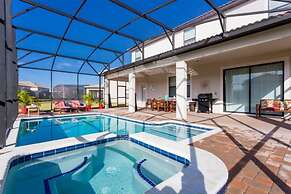 Spacious 5BR Private Pool Beautiful Decor