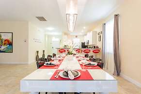 Spacious 5BR Private Pool Beautiful Decor