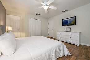 Remodeled Gem - Comfort and Location