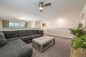 Luxury Storey Lake Retreat - Spacious Disney-near