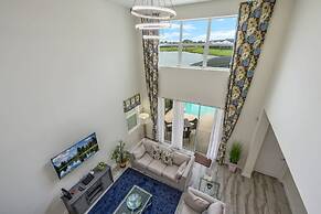 Luxury Storey Lake Retreat - Spacious Disney-near