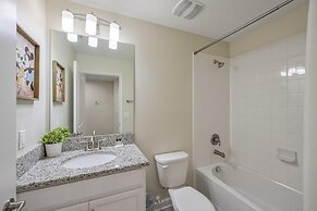 Luxury Storey Lake Retreat - Spacious Disney-near