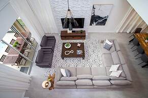 Stunning 5BR Home - Your Dream Getaway