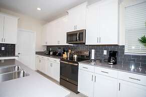 Stunning 5BR Home - Your Dream Getaway