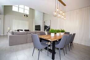 Stunning 5BR Home - Your Dream Getaway