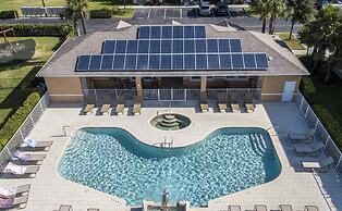 Spacious New Modern Retreat