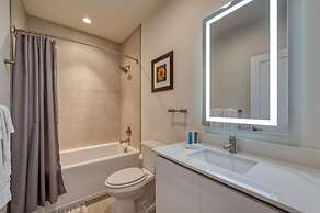 Spacious New Modern Retreat