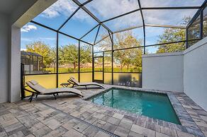 Spacious New Modern Retreat