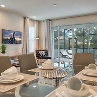 Spacious New Modern Retreat