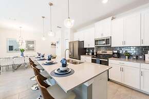 Themed 4BR Home-mickey Star Wars Pool Spacious