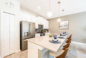 Themed 4BR Home-mickey Star Wars Pool Spacious