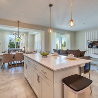 Urban Elegance - Modern Retreat