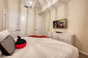 Urban Elegance - Modern Retreat