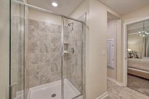 Urban Elegance - Modern Retreat