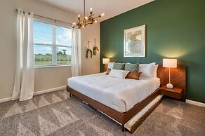 Chic Modern Condo - Spacious Mickey Bed Game Room