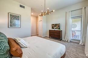 Chic Modern Condo - Spacious Mickey Bed Game Room