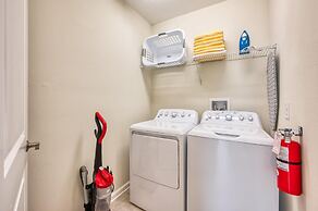 Chic Modern Condo - Spacious Mickey Bed Game Room