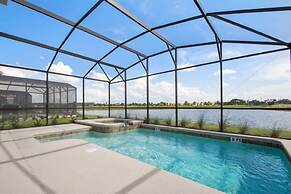 Stunning Home Private Pool Great Location