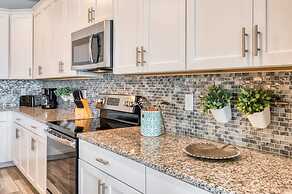 Stunning Home Private Pool Great Location