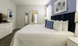 Getaway Delight-8 Bedrooms Pool Great Location