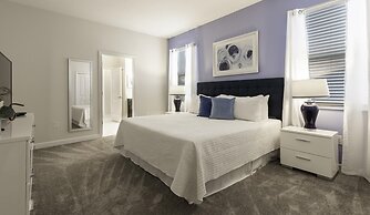 Getaway Delight-8 Bedrooms Pool Great Location