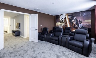 Getaway Delight-8 Bedrooms Pool Great Location