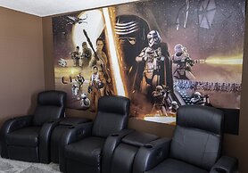 Getaway Delight-8 Bedrooms Pool Great Location