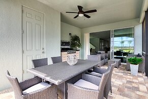 Stunning 7BR Retreat Private Pool Perfect Location