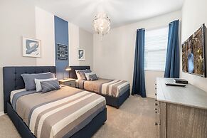 Stunning 7BR Retreat Private Pool Perfect Location