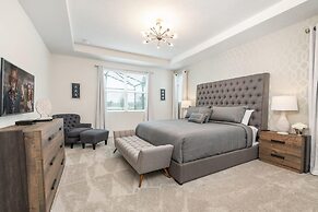 Stunning 7BR Retreat Private Pool Perfect Location