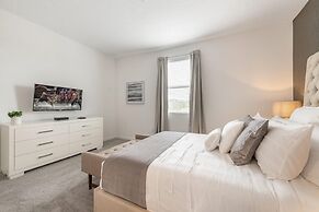 Stunning 7BR Retreat Private Pool Perfect Location