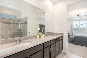 Stunning 7BR Retreat Private Pool Perfect Location