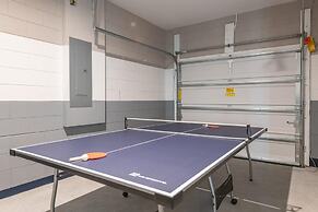 Stunning 7BR Retreat Private Pool Perfect Location