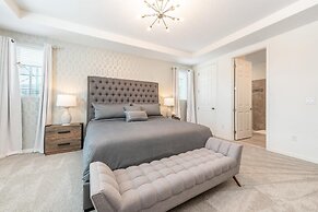 Stunning 7BR Retreat Private Pool Perfect Location