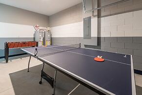 Stunning 7BR Retreat Private Pool Perfect Location