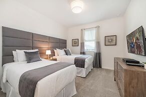 Stunning 7BR Retreat Private Pool Perfect Location