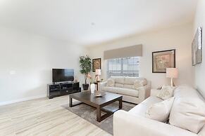 Stunning Storey Lake Villa Prime Location